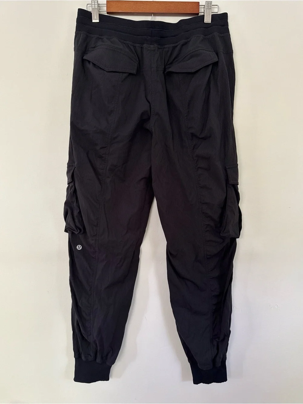 Lululemon Dance Studio Relaxed Fit Mid Rise Cargo Jogger Black M Casual Athletic